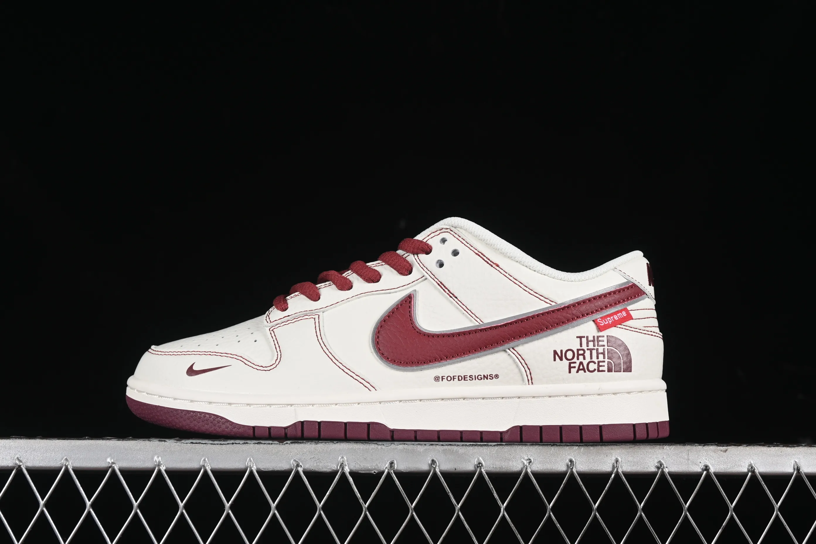All categories Nk SB Dunk Series Nk SB Dunk Low High-end customized low-top sneakers Nk SB Dunk Low Supreme x The North Face North Face co-branded color low-top casual sports skateboard shoes BM0234-506